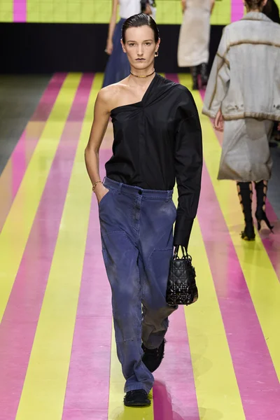 Look 66